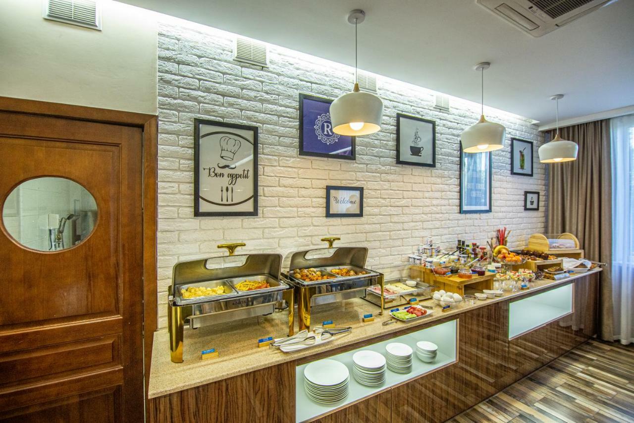 Rayan Hotel Osh Bagian luar foto